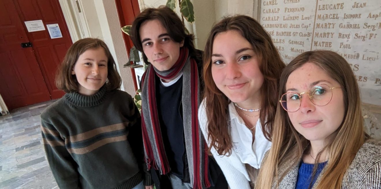 Des Lycéen.nes s'engagent pour donner la parole aux jeunes Ariégois·e·s, avec Azinat TV !